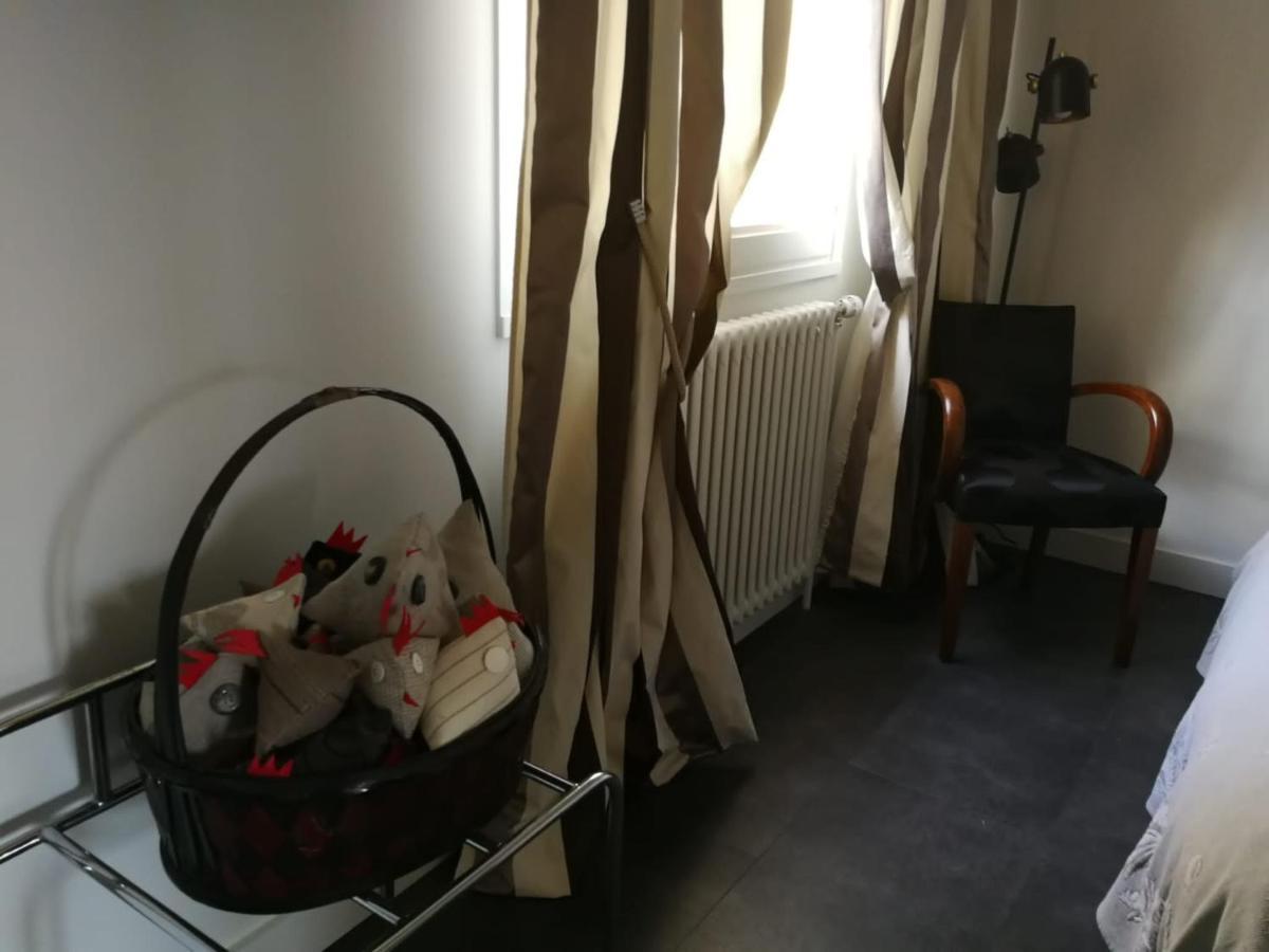 Un Verger Dans La Ville Saint-Parres-aux-Tertres Bagian luar foto